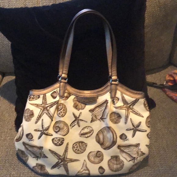 This is a Brand New Without Tags Coach Beach Bag - Picture 1 of 4